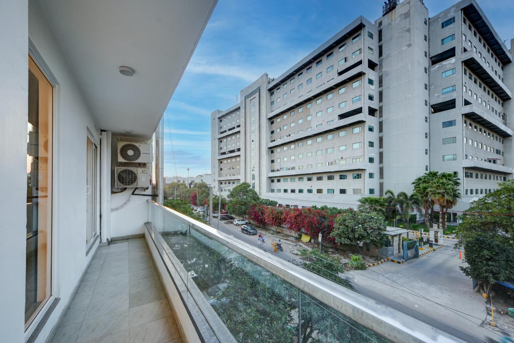 Aamantran Residency Hotel, Sohna Road, Sector 49, Gurugram Gurgaon Extérieur photo